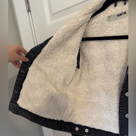 Sherpa Lined Black Denim Jacket - Picture 2 of 9